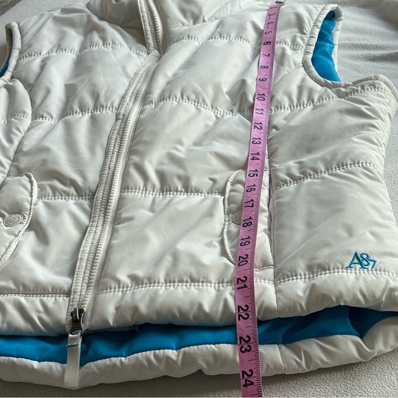 White Quilted Puffer Vest Size XL 📏 P2P 20” - Picture 11 of 12
